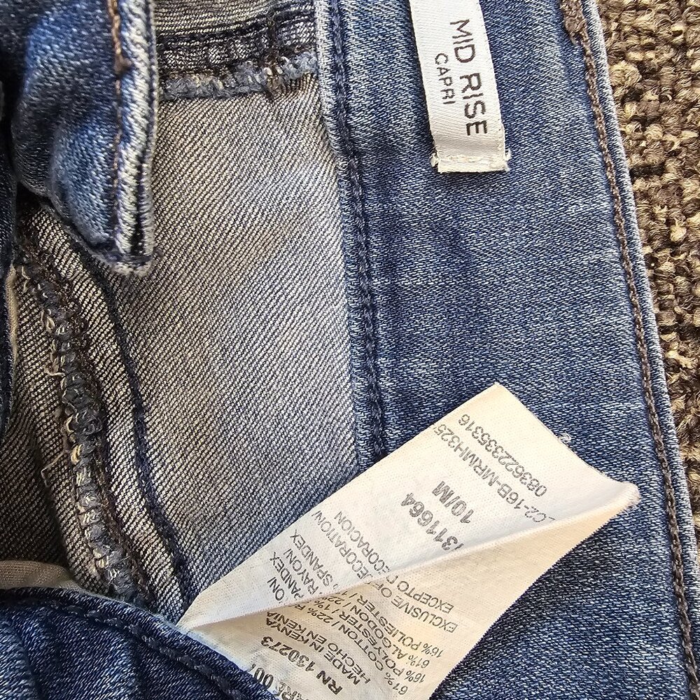 Lee Riders Mid Rise Capris- Sz 10/M - Picture 3 of 3